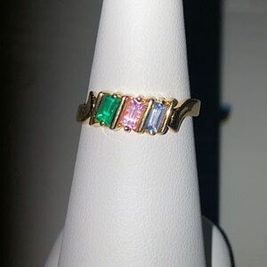 Three Gemstone Goldtone Ring Size 5.5